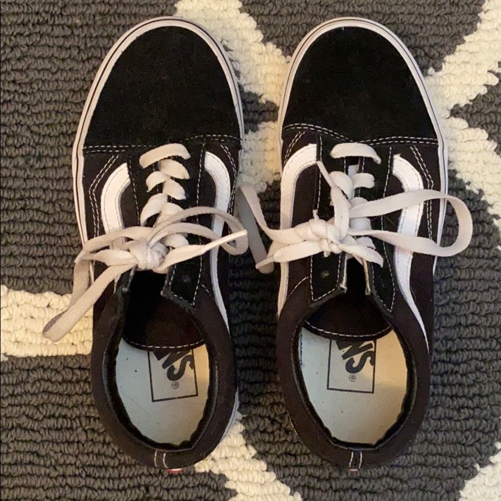 Vans Old Skool Shoe in Black and White